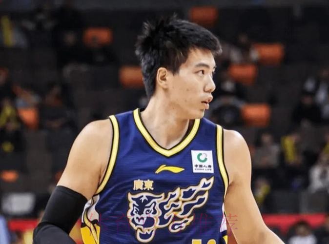 广东险胜深圳！双小外合砍54分，焦泊乔杜润旺精准，胡明轩副作用